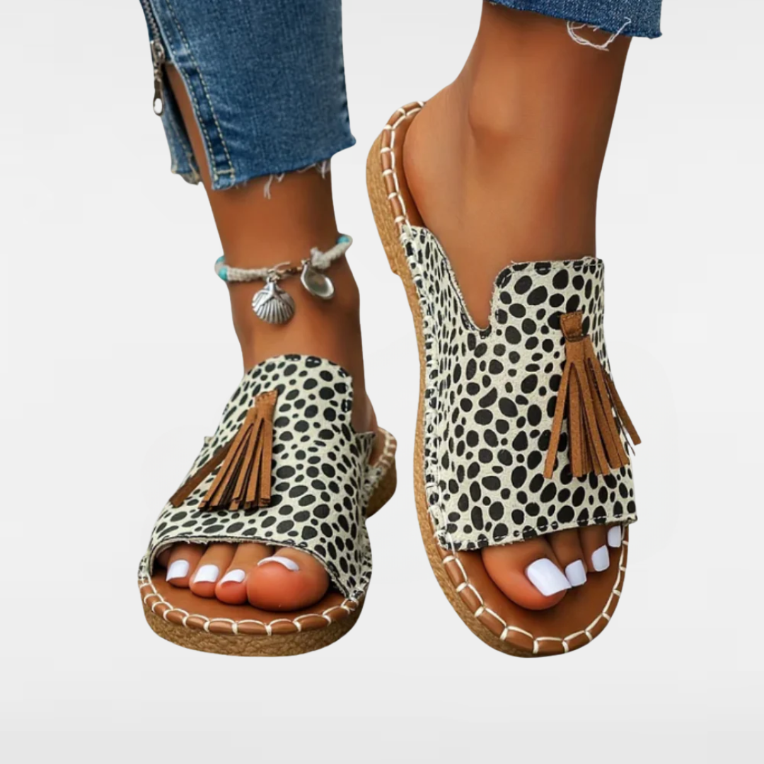 LORRAINE | CASUAL ORTHOPEDIC SANDALS.