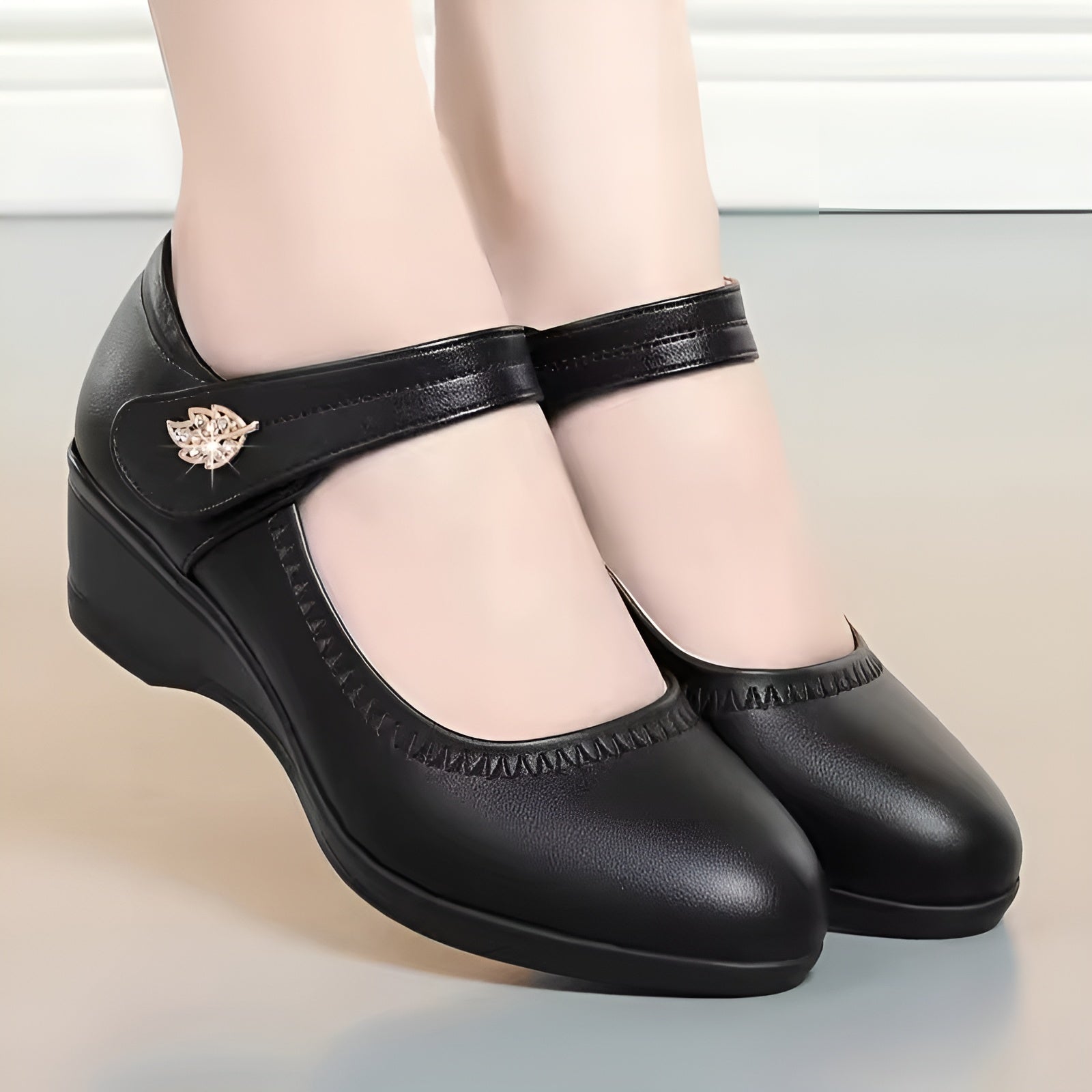 Evelise | Classic Comfort Wedge Shoes
