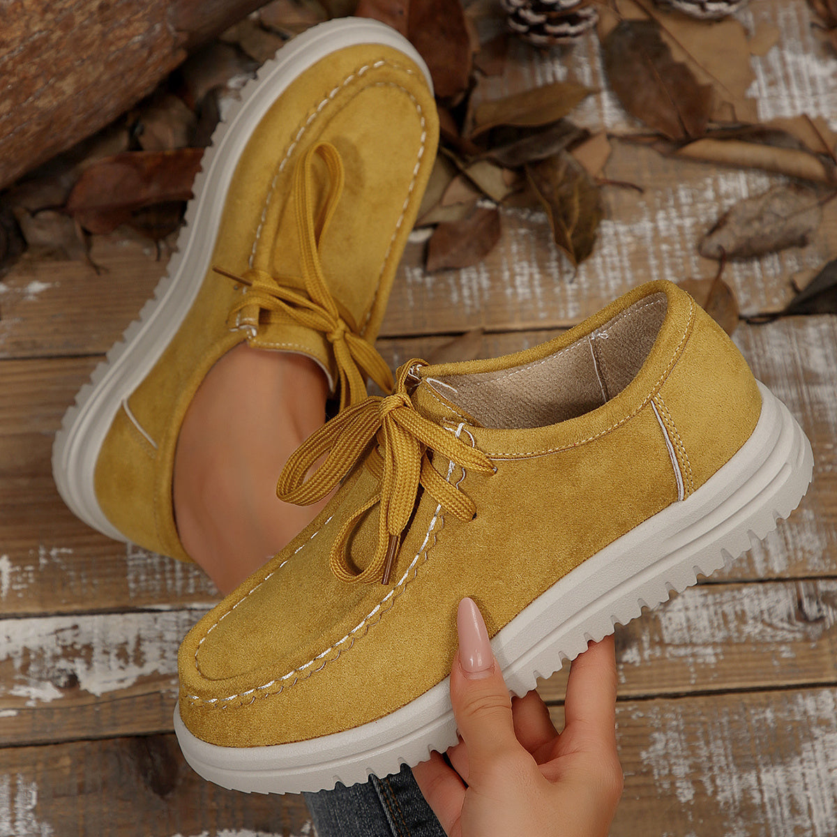 Women's Vintage Lace-Up Moccasin Shoes