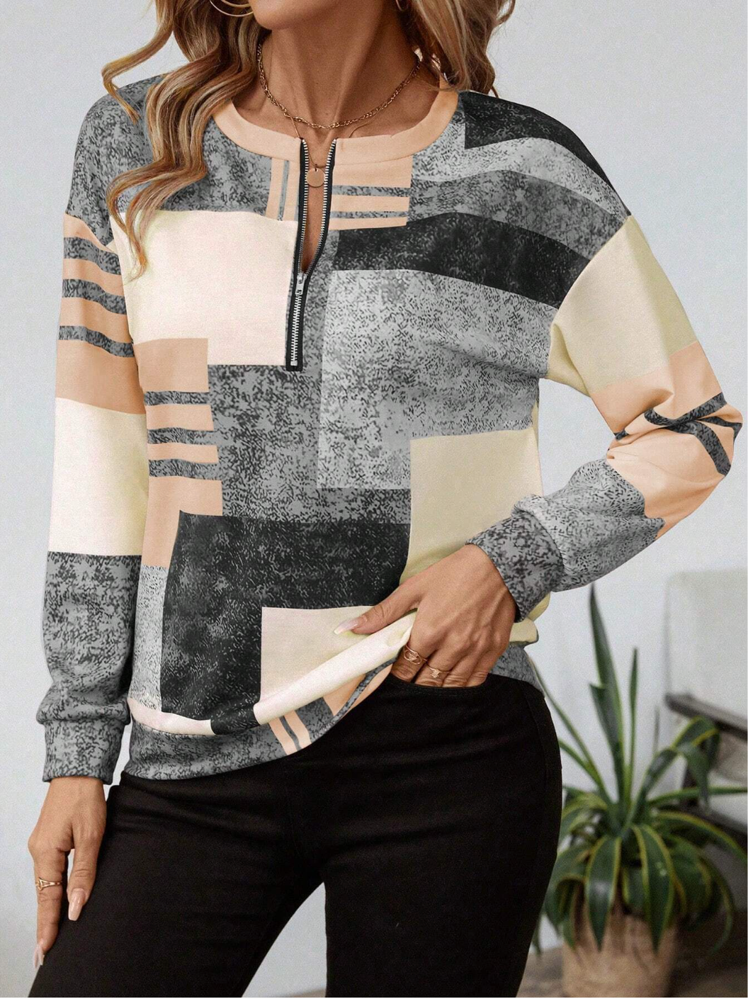 Auralie | Abstract Pattern Blouse