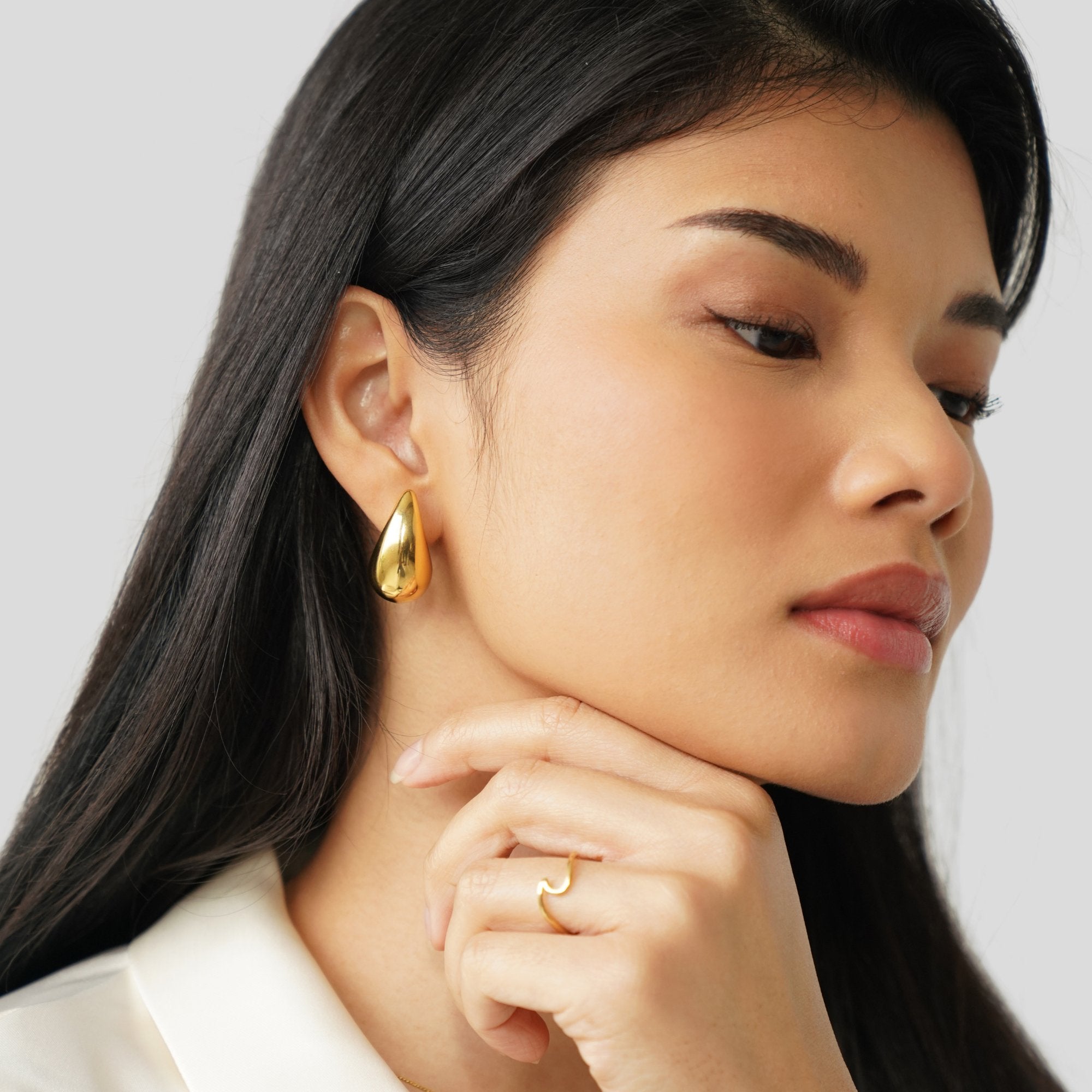 LUNA | STYLISH GOLD EARRINGS