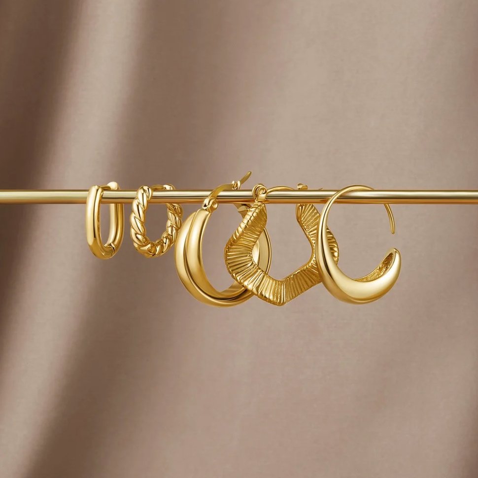 KRYSTAL | STYLISH TWIST EARRINGS